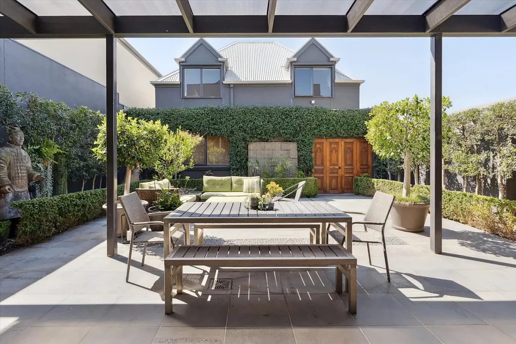 Williamstown 4Phòng ngủ A Bold Statement in Bayside Sophistication