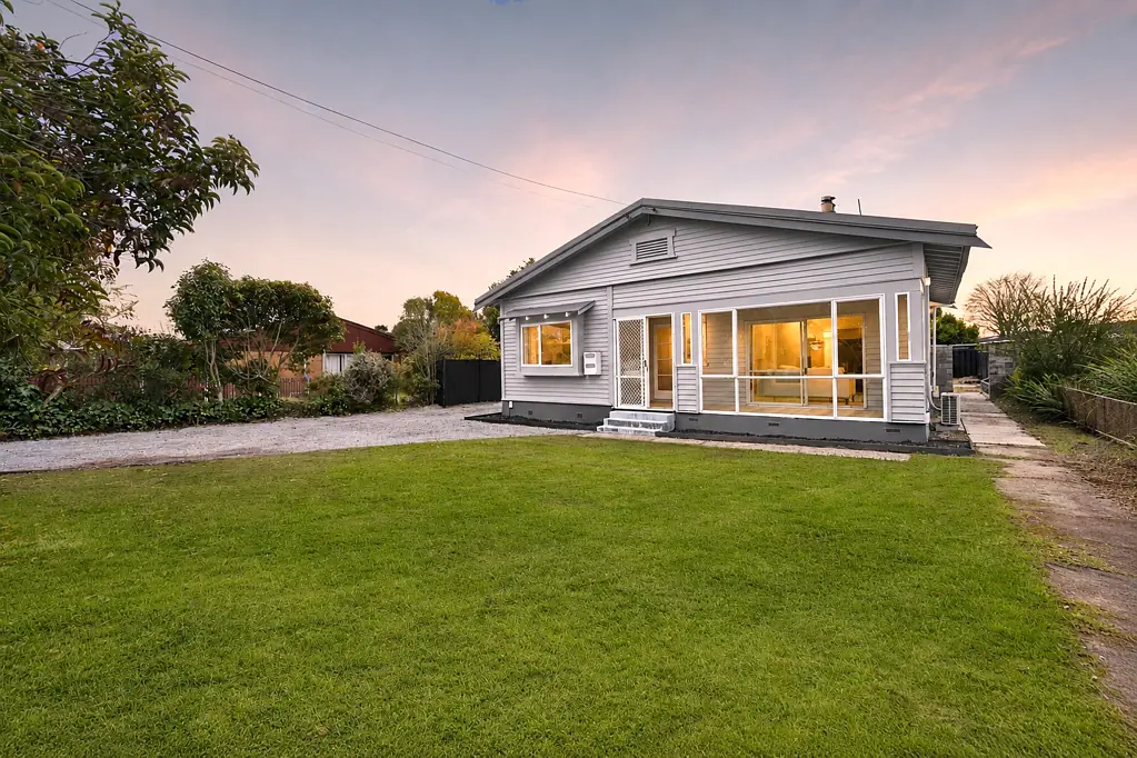 Melville 3Phòng ngủ Renovated | Double Glazed | Near Waikato Hospital