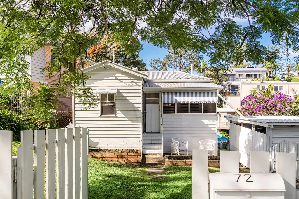 Coolangatta 2Zimmer CHARMING BEACH COTTAGE WITH RESORT-STYLE OUTDOOR LIVING