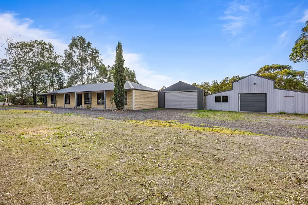 Cardigan Village Country Retreat on Approx 1.3 Acres In Popular Cardigan Village
