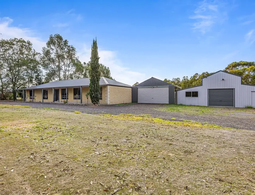 25 Lyttle Crescent, Cardigan Village, Ballarat, 3 Bedrooms, 2 Bathrooms, Lifestyle Property
