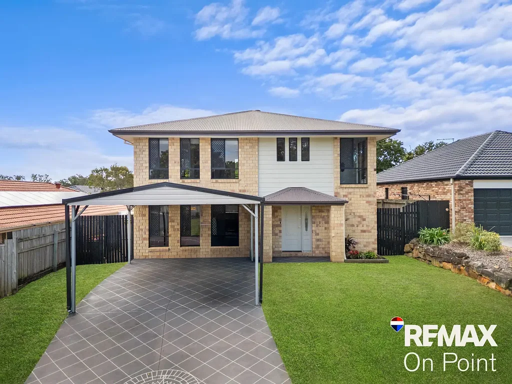 Redland Bay 8 Bedroom Dual Living Excellence - Two Complete Homes in One Tranquil Bayside Setting