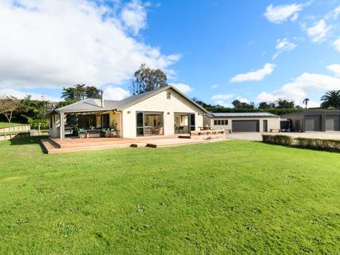 Bunnythorpe 3房  Car enthusiasts paradise! & stunning home.