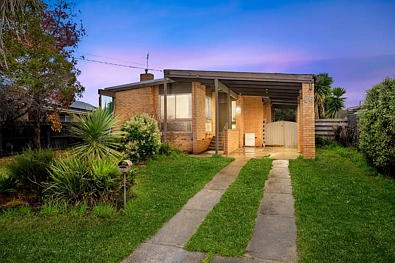Grovedale 3房  Renovate or Develop on 715 sqm approx. (STCA)