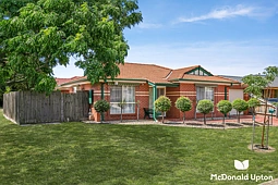 1/14 Collins Close, Keilor East