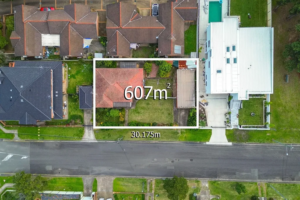 Condell Park 3房 优越地段的家庭住宅 Family home in blue ribbon locale.