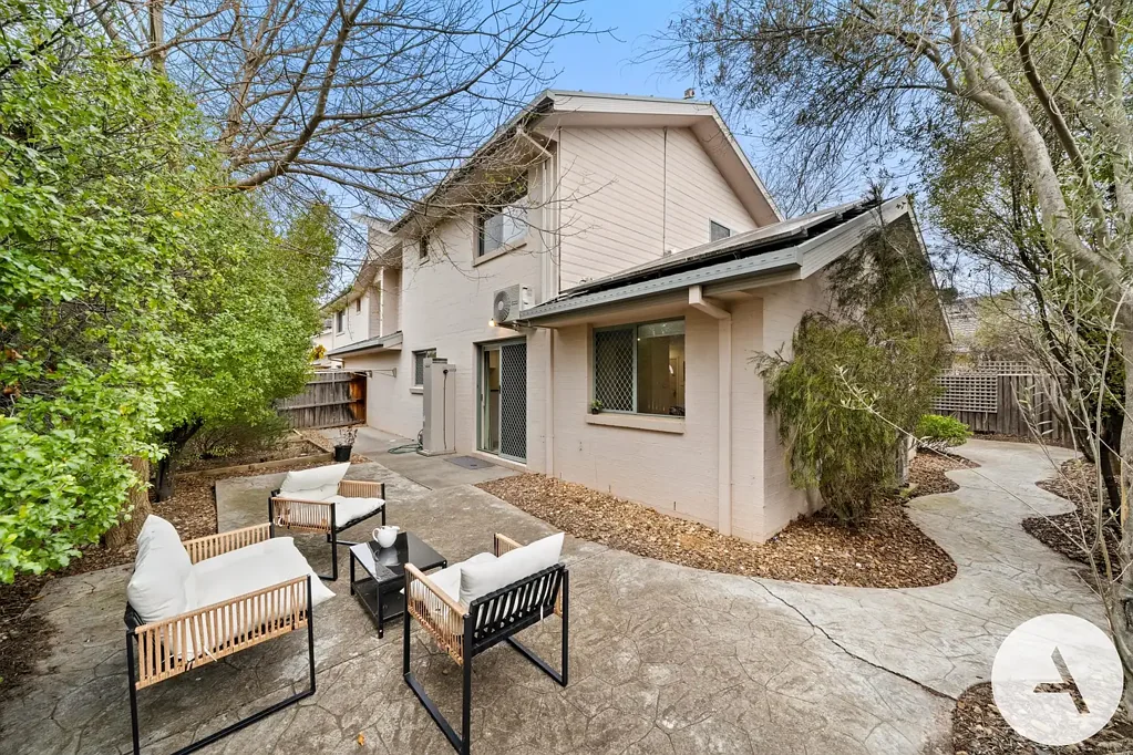 Bruce 3 Bedroom Refreshed Townhouse with Large Backyard & Low Strata Fees