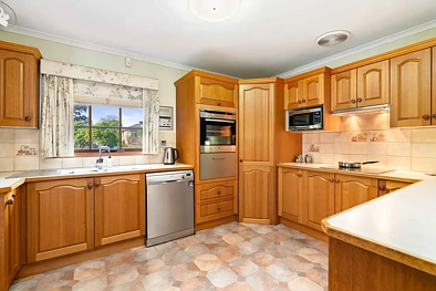 21 Toirram Road, Mount Waverley, VIC 3149, 4房, 2浴, House
