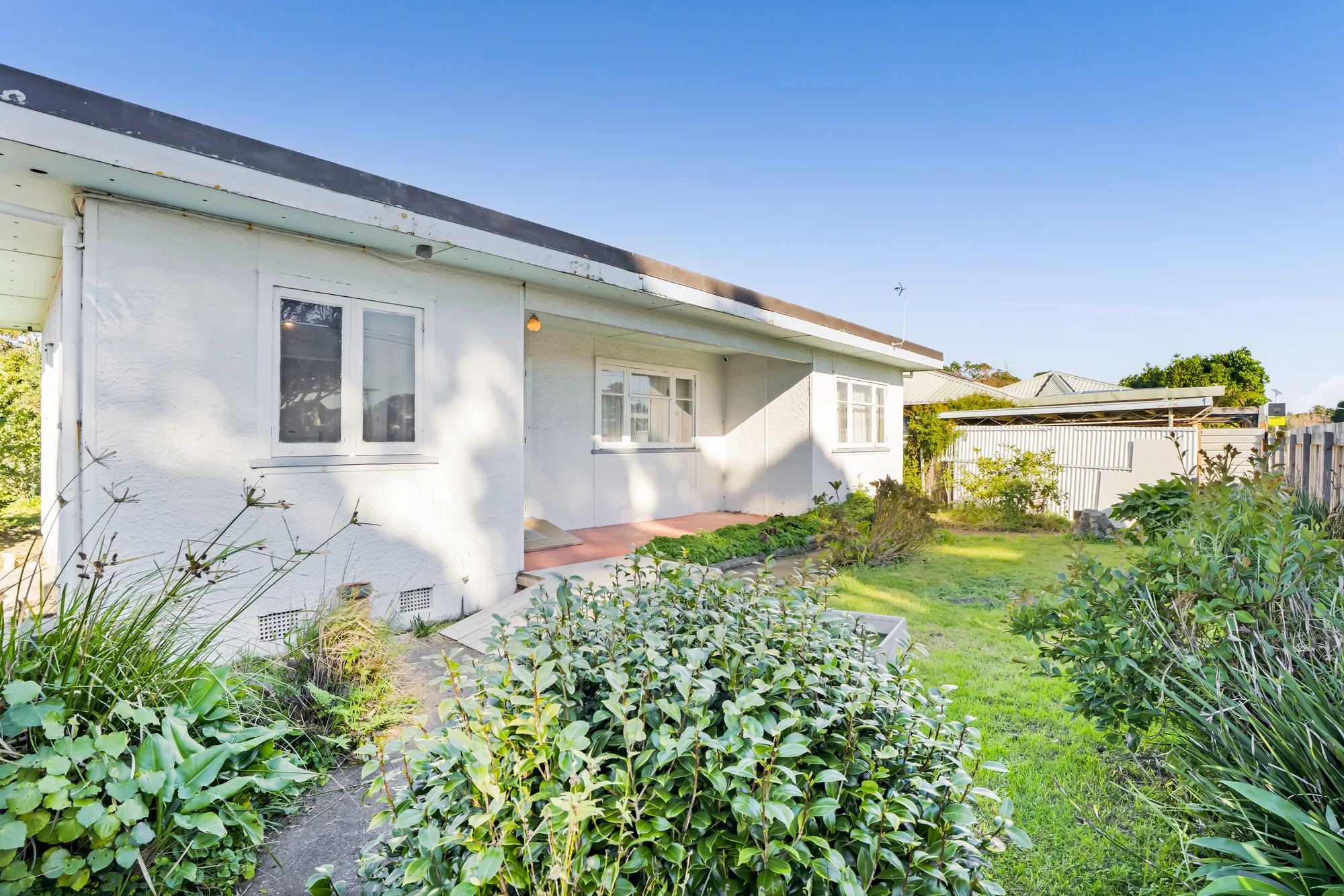 Moturoa 2 Bedroom Unlock the Potential!