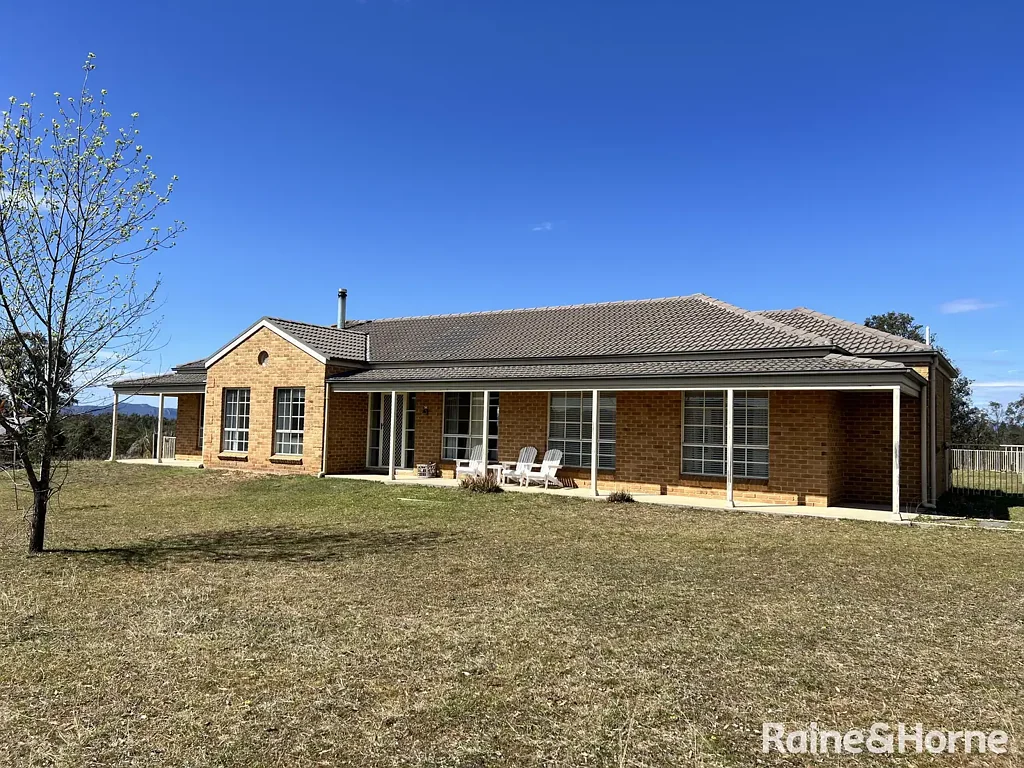 Country Estate Living with up to 100 Acres of Privacy, Space & Natural Beauty