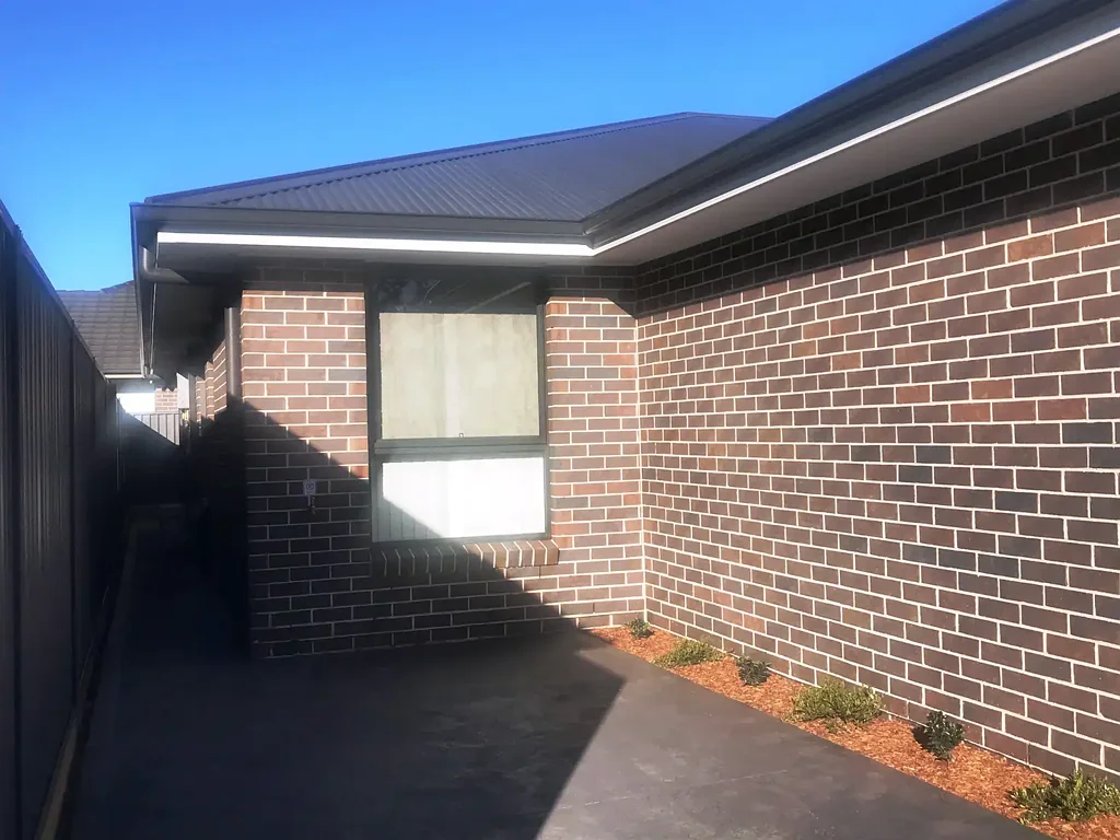 Modern 2 bedroom granny flat with private yard