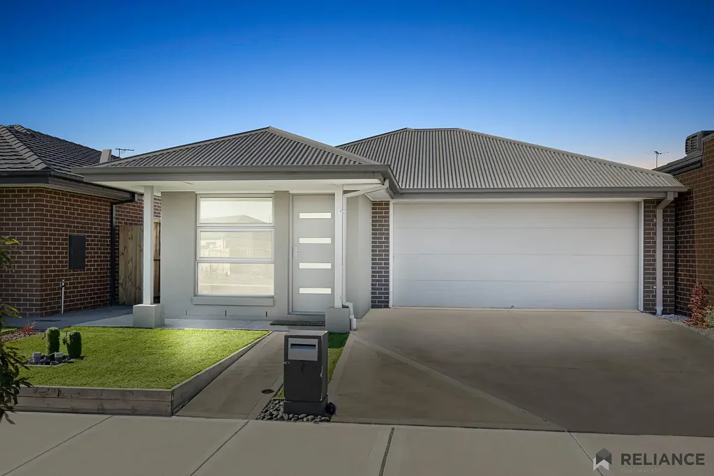 Modern Elegance with Space to Live and Entertain
