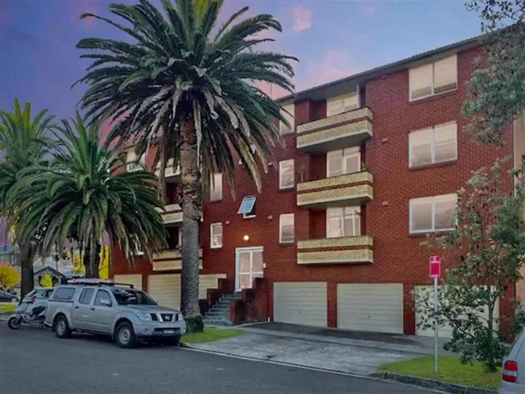 Clovellly Two Bedroom Apartment