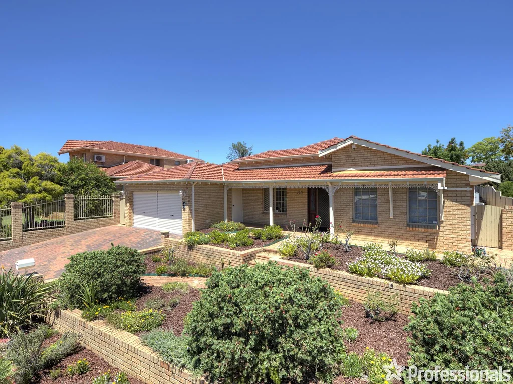 34 Casserly Drive, Leeming, WA 6149