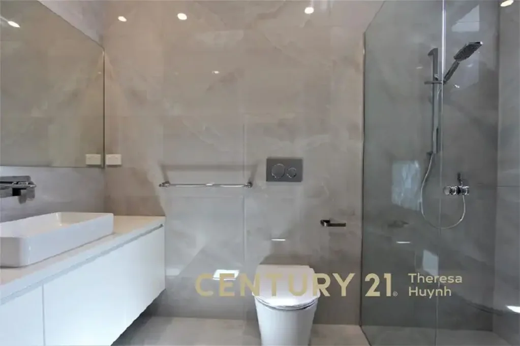 Springvale 4 Slaapkamer Brand New Townhouse, Convenient Location