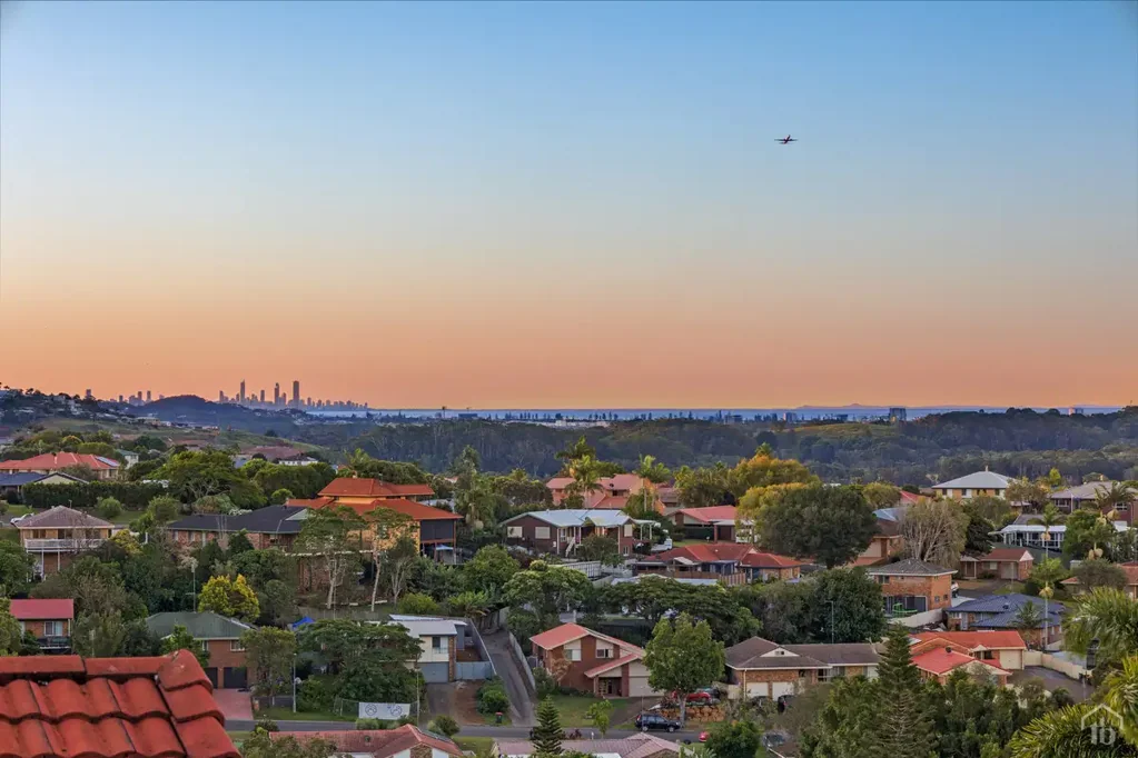 Banora Point 5chambre Substantial Family Home With Sprawling Ocean Views