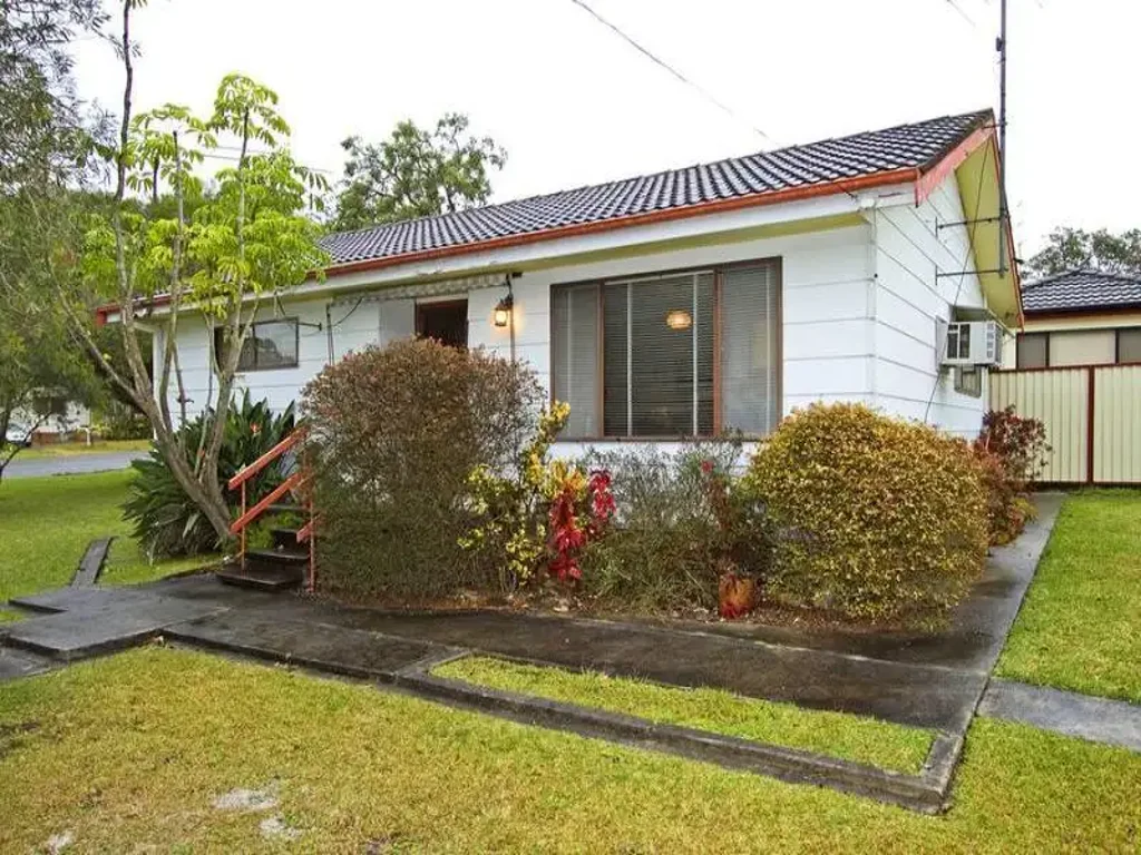 Low Maintenance Home in Sought after Summerland Point
