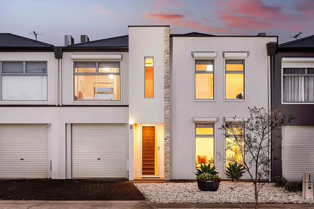 25 Parsons Grove, Park Holme, SA 5043
