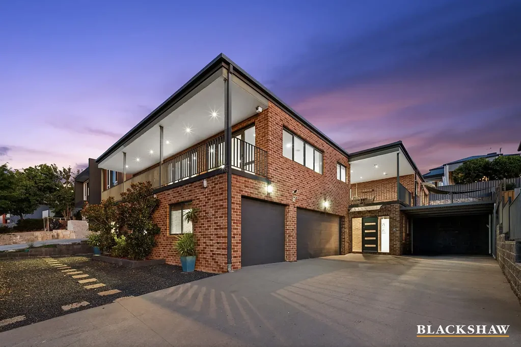 Jerrabomberra 5 Slaapkamer An Elevated Masterpiece of Grand Proportions and Prestige Living