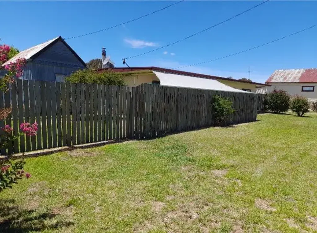 Emmaville 3 Bedroom House for sale by owner, revamped 80's house, more in ready, just bring your bed