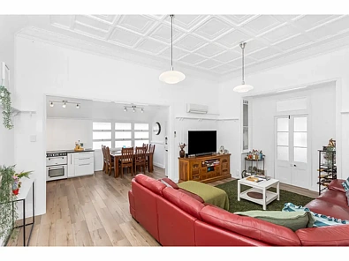 47 Cambridge Street, The Range, QLD 4700, 6 Schlafzimmer, 4 Badezimmer, House