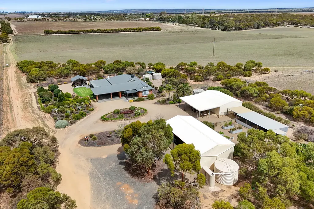 Murray Bridge 4房  75 Acres of Lifestyle with Town Convenience