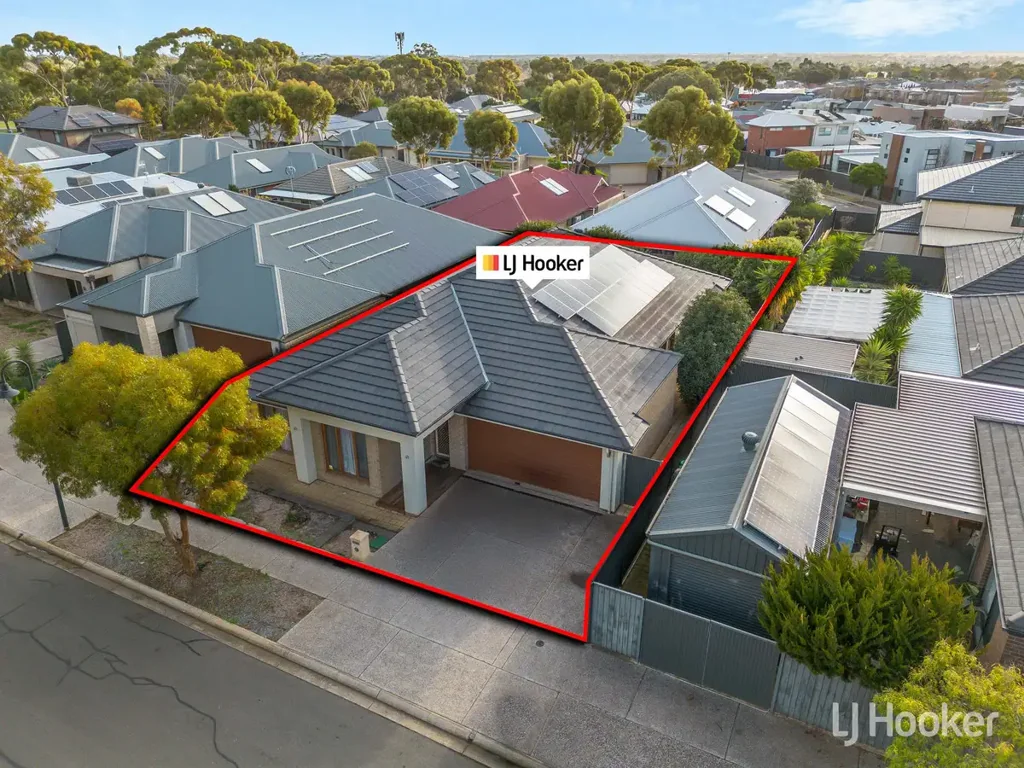 Blakeview 4房  Modern Family Living with Space, Style & Comfort in Blakes Crossing!