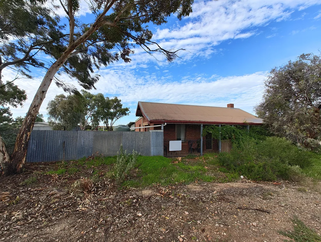 Quorn 3ਬੈੱਡਰੂਮ 83 Wigley Street, Quorn SA 5433 - Opportunity on a Generous 2,646m