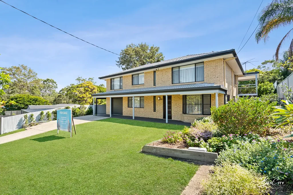 Capalaba 3 Bedroom Big Brick Beauty perfect family home