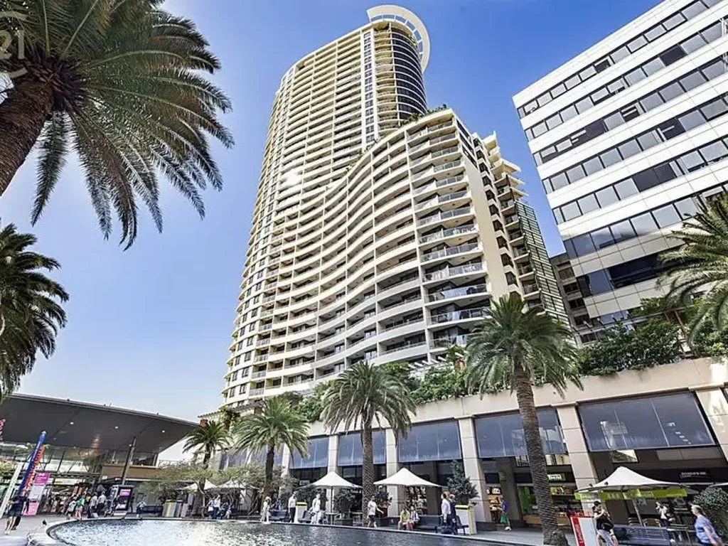 Immaculate Studio Apartment in The Forum Building
