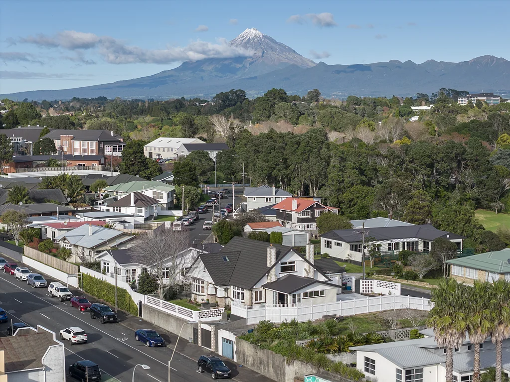 10 Mangorei Road, Strandon, New Plymouth, Taranaki