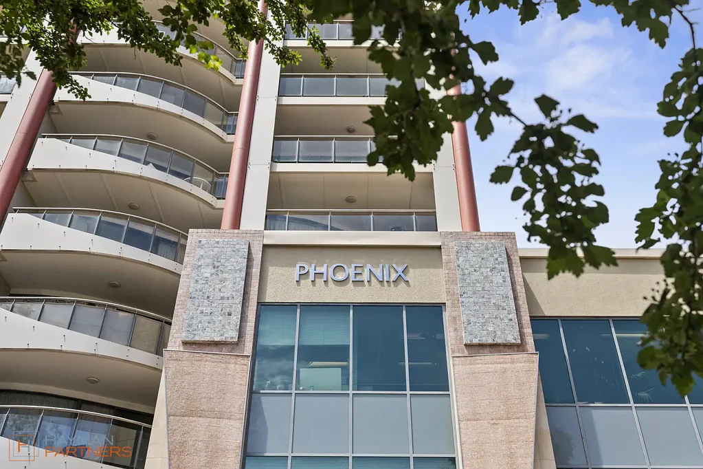 One bedroom in the heart of Braddon - the ultimate cosmopolitan lifestyle!