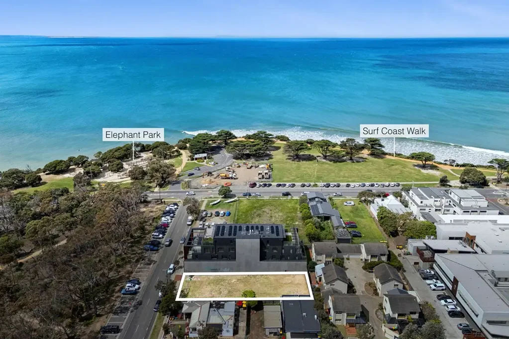 Torquay  MAKE YOUR MARK IN OLD TORQUAY – ENDLESS POSSIBILITIES AWAIT!