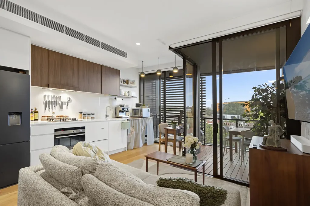 Kensington 1Phòng ngủ Elevated Living with Parkland & Racecourse Views