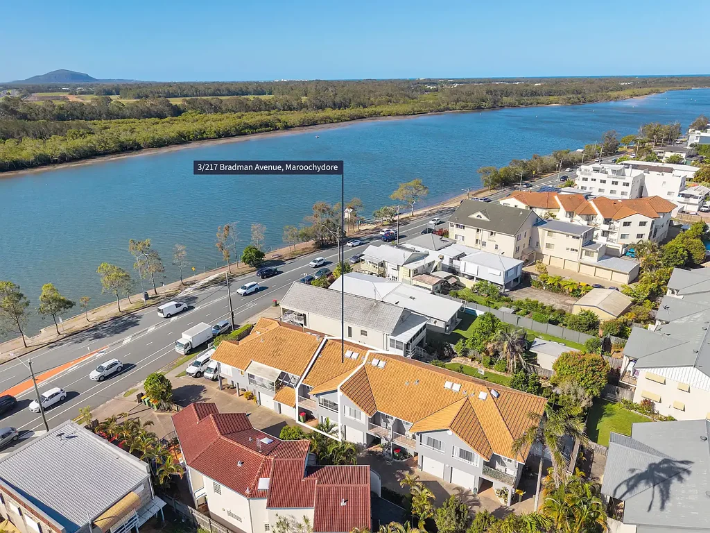 Maroochydore 3房  Spacious Coastal Living in a Prime Bradman Avenue Position