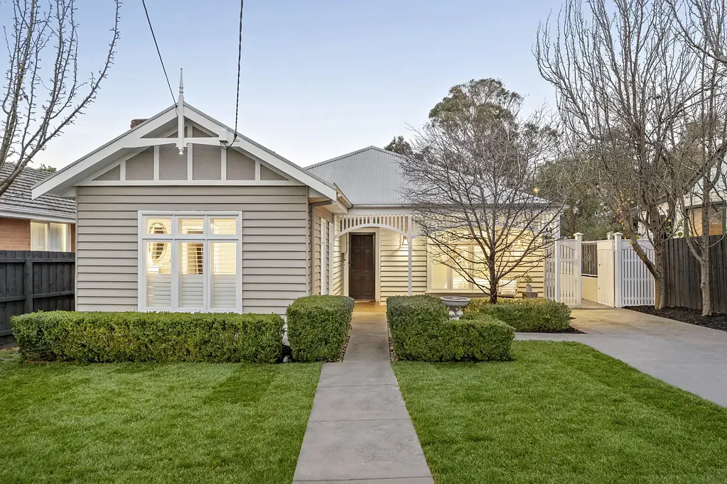 Nunawading 5房 五卧室特色娱乐住宅 Five-Bedroom Character Entertainer