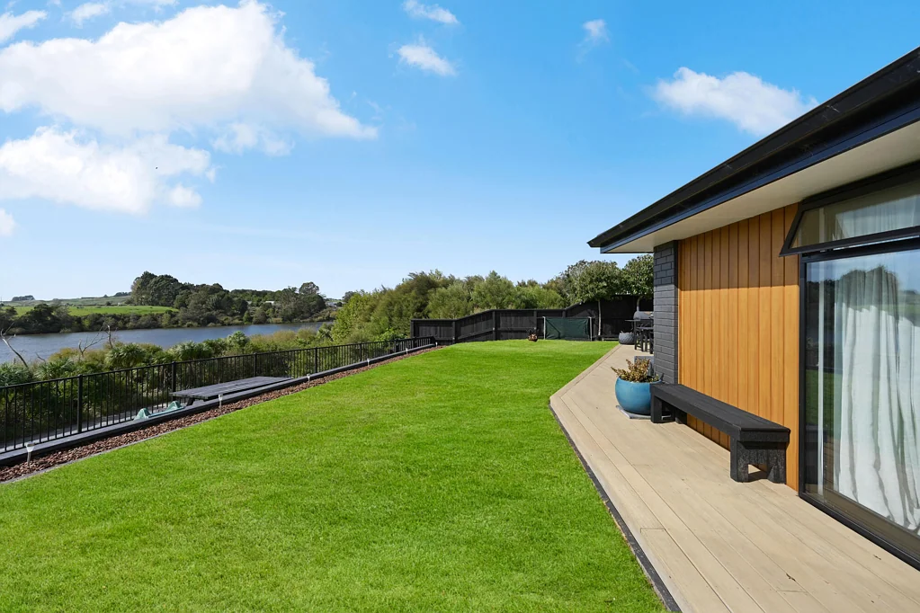 Ngaruawahia 4Moenga River Front Entertainer - Owner Committed Elsewhere!