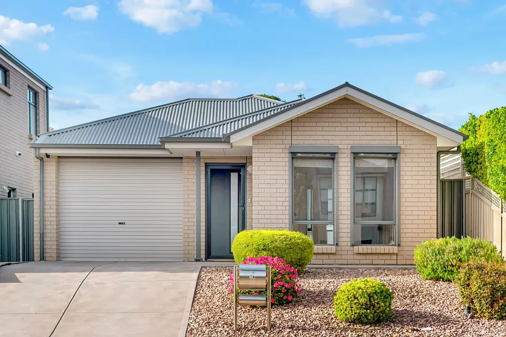 Christies Beach 3 Slaapkamer A gorgeous courtyard home - perfect for first home buyers, investors or downsizers