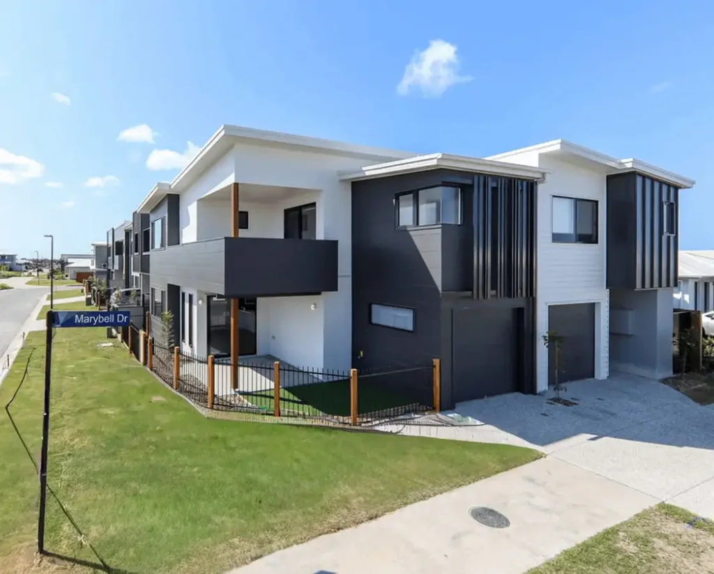 Baringa 3 Bedroom 'Contact Agent'? Nah. Contact your Broker Instead! Corner Block, No Body Corp.