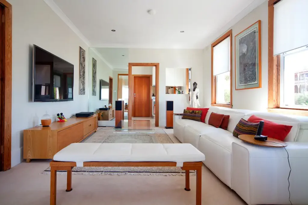 Fully Furnished 2 Bedroom Coogee Beach