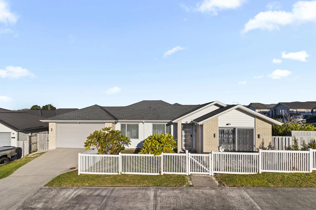Pukekohe 4Kwarto SUNNY & RELIABLE - YOUR EASY-CARE HAVEN