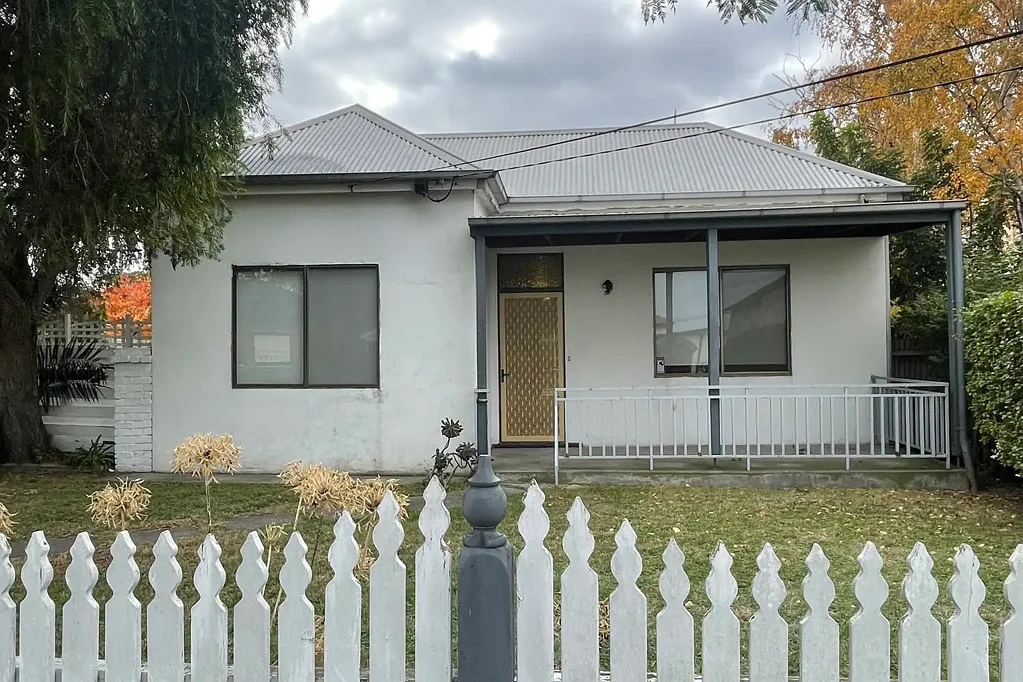 ONE MONTH RENT FREE!

four bedroom family home
