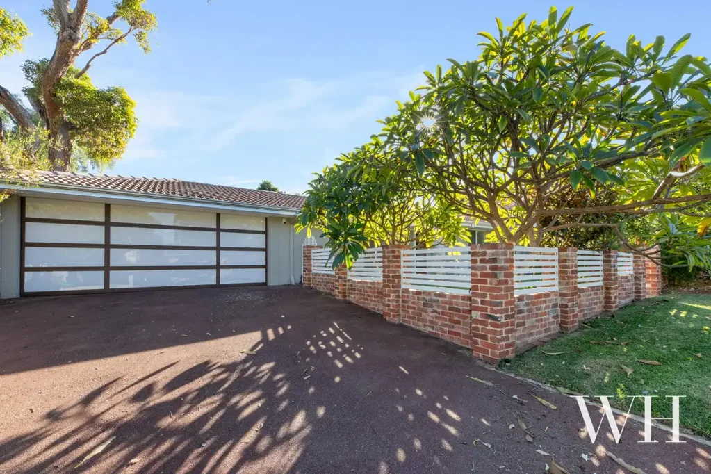 East Fremantle 4غرفة نوم Spacious Living, Timeless Style & Superb East Fremantle Location