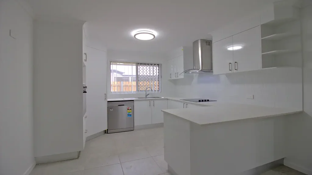 BRAND NEW EXECUTIVE HOME FOR RENT