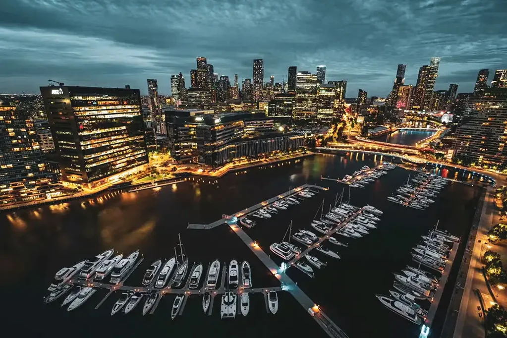 Docklands 3部屋 Sky-High Sophistication with Sweeping Yarra Views