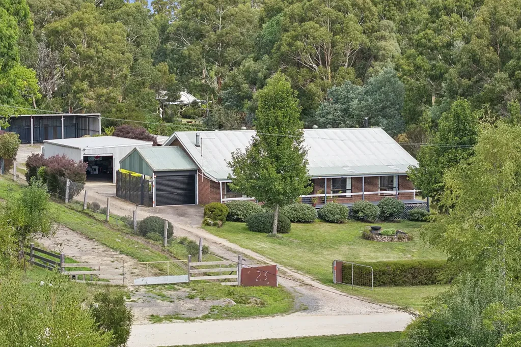 Musk Vale 3房  Space, Serenity and Second Dwelling Potential (STCA) on edge of Daylesford