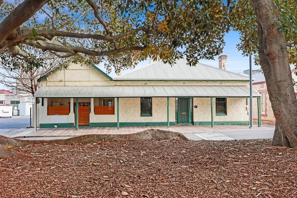 1 & 2/5 Railway Terrace, Victor Harbor, SA 5211