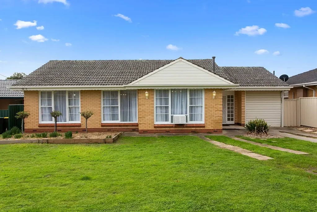 Immaculate Family Home with Garden Maintenance Included