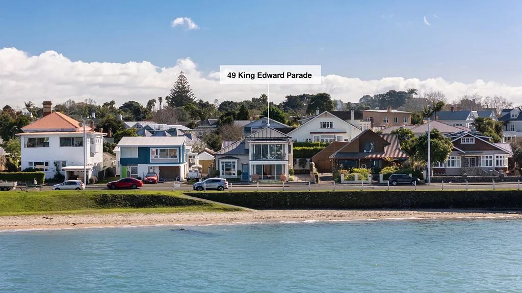 Devonport 3 Bedroom The Jewel in the Crown