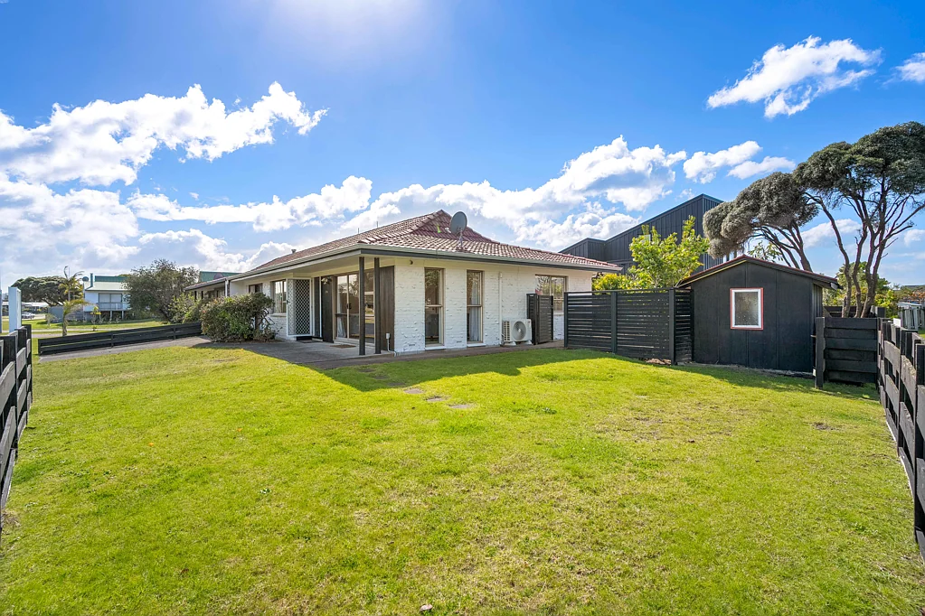 Pauanui 2房  Determined Sellers - Top Location!